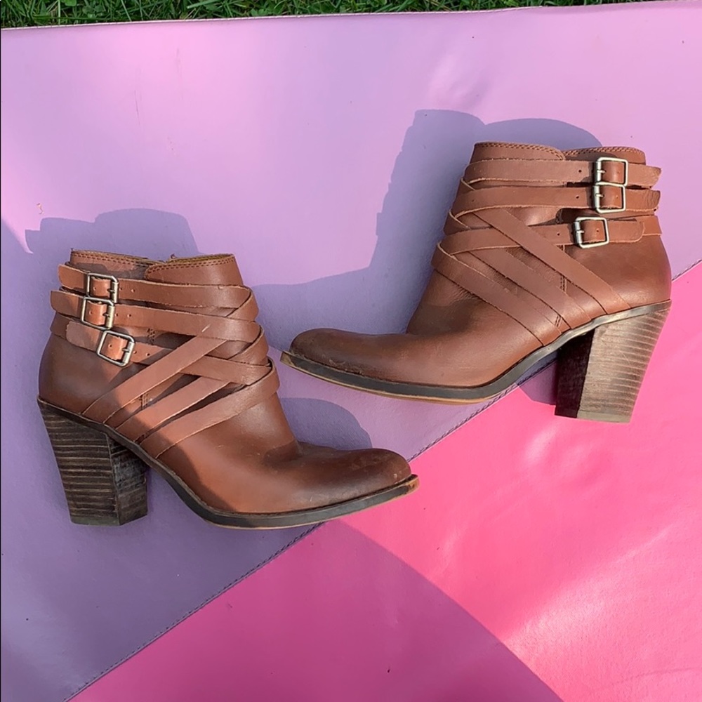 Lucky Brand Ankle Boots Size 9 - Picture 1 of 6
